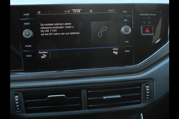 Volkswagen Polo 1.0 TSI DSG Style 110Pk | Navigatie | Apple Carplay/Android Auto | Climate Control | Virtual Cockpit | Adaptive Cruise Control | Parkeersensoren | Lane Assist | Privacy Glass |