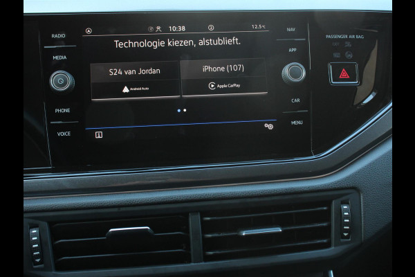Volkswagen Polo 1.0 TSI DSG Style 110Pk | Navigatie | Apple Carplay/Android Auto | Climate Control | Virtual Cockpit | Adaptive Cruise Control | Parkeersensoren | Lane Assist | Privacy Glass |