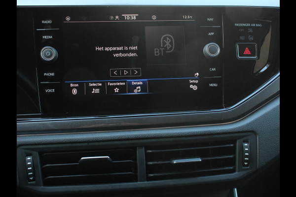 Volkswagen Polo 1.0 TSI DSG Style 110Pk | Navigatie | Apple Carplay/Android Auto | Climate Control | Virtual Cockpit | Adaptive Cruise Control | Parkeersensoren | Lane Assist | Privacy Glass |