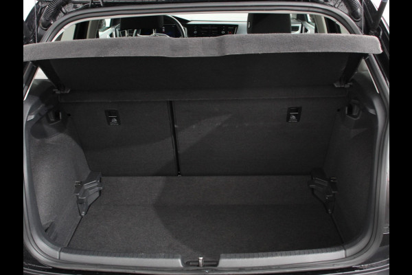 Volkswagen Polo 1.0 TSI DSG Style 110Pk | Navigatie | Apple Carplay/Android Auto | Climate Control | Virtual Cockpit | Adaptive Cruise Control | Parkeersensoren | Lane Assist | Privacy Glass |