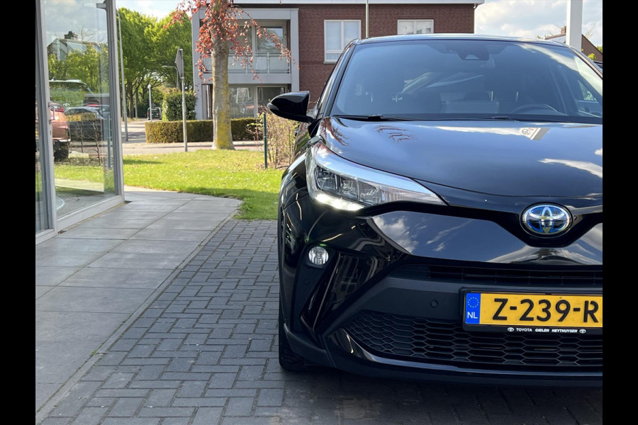 Toyota C-HR 2.0 Hybrid Style | Dodehoekherkenning, Stoel + Stuurverwarming, Parkeersensoren, Keyless, 18 inch