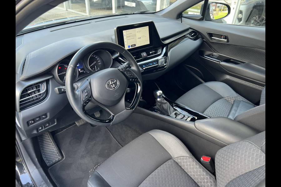 Toyota C-HR 2.0 Hybrid Style | Dodehoekherkenning, Stoel + Stuurverwarming, Parkeersensoren, Keyless, 18 inch