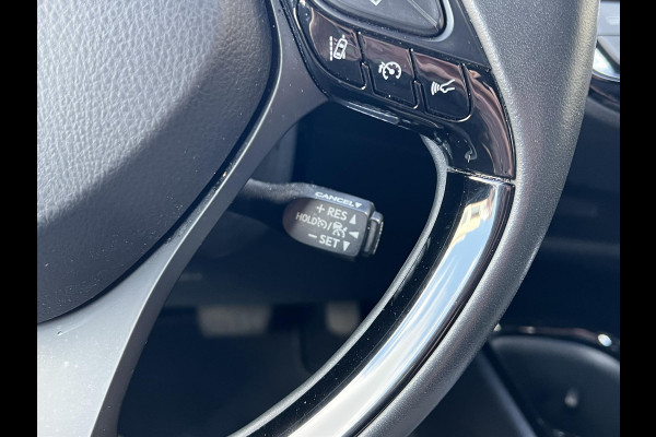 Toyota C-HR 2.0 Hybrid Style | Dodehoekherkenning, Stoel + Stuurverwarming, Parkeersensoren, Keyless, 18 inch