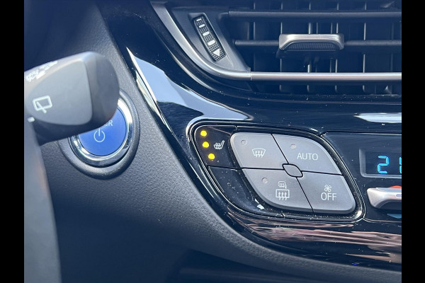 Toyota C-HR 2.0 Hybrid Style | Dodehoekherkenning, Stoel + Stuurverwarming, Parkeersensoren, Keyless, 18 inch