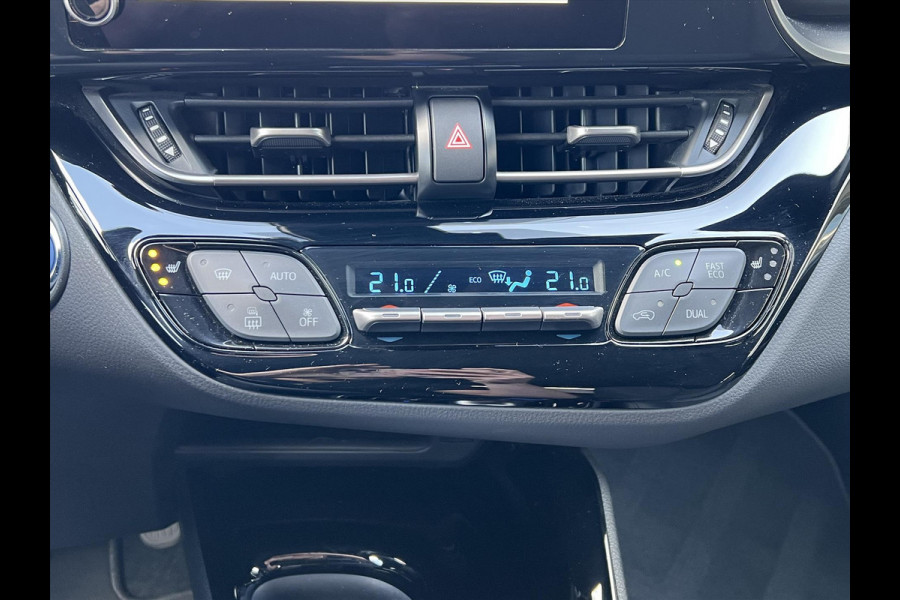 Toyota C-HR 2.0 Hybrid Style | Dodehoekherkenning, Stoel + Stuurverwarming, Parkeersensoren, Keyless, 18 inch