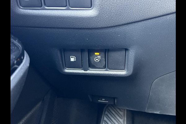 Toyota C-HR 2.0 Hybrid Style | Dodehoekherkenning, Stoel + Stuurverwarming, Parkeersensoren, Keyless, 18 inch