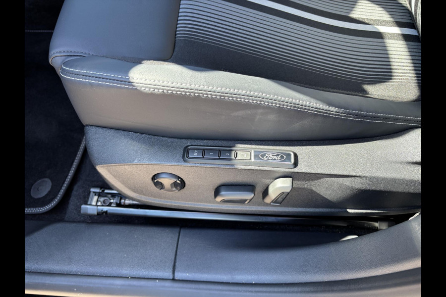 Ford Capri Extended Range RWD 77 kWh 286pk | Massage Stoelen | Memoryfunctie Stoel | Adaptieve Cruise | Stoel- en stuurverwarming