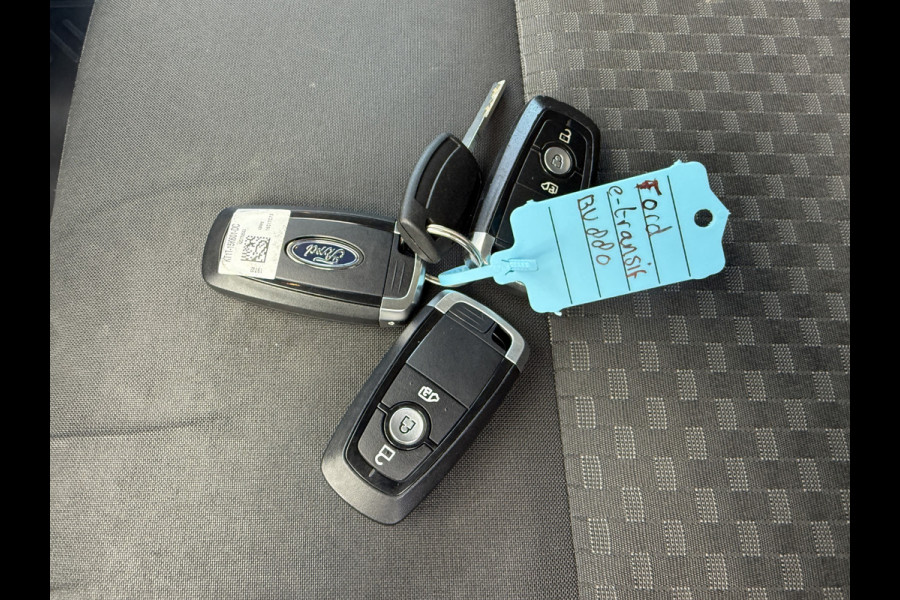 Ford E-Transit 68kWh 184PK L2H2 317km WLTP 95,7% (SOH) BEV Snelladen Cruise control Climate control Carplay Laadkabel Parkeersensoren