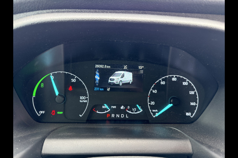 Ford E-Transit 68kWh 184PK L2H2 317km WLTP 95,7% (SOH) BEV Snelladen Cruise control Climate control Carplay Laadkabel Parkeersensoren