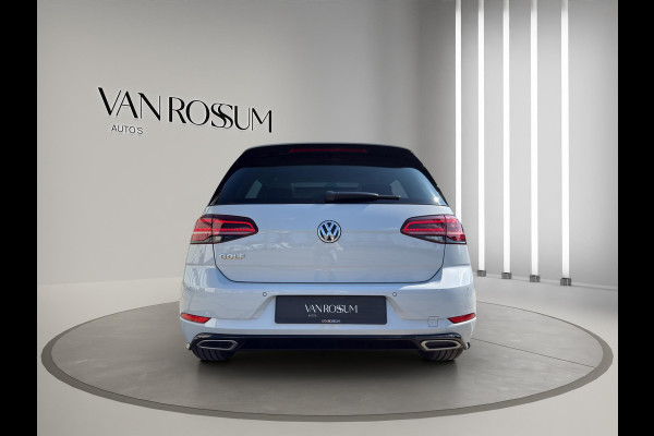 Volkswagen Golf 1.5 TSI Highline Business R Pano | Stoel/Stuur verwarming | Led | Massage  | 17"| Digitaal Display |  Parksensor |