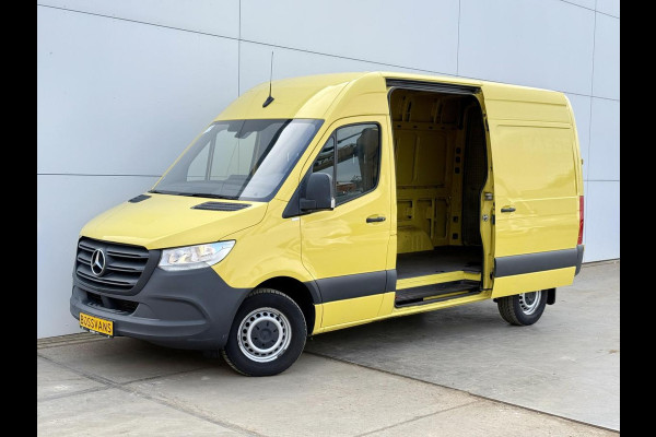 Mercedes-Benz Sprinter 319 3.0 CDI 6 Cilinder Automaat L2H2 Dubbele Schuifdeur 3.5t Trekhaak Cruise Control Climate Control Camera Navigatie Lucht Geveerde Stoel