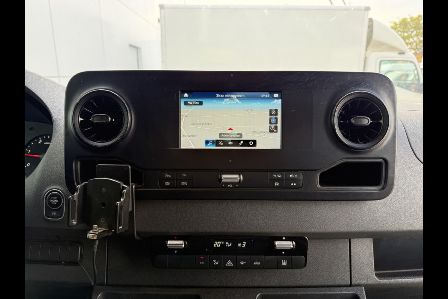 Mercedes-Benz Sprinter 319 3.0 CDI 6 Cilinder Automaat L2H2 Dubbele Schuifdeur 3.5t Trekhaak Cruise Control Climate Control Camera Navigatie Lucht Geveerde Stoel
