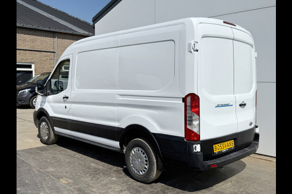 Ford E-Transit 68kWh 184PK L2H2 317km WLTP 95,7% (SOH) BEV Snelladen Cruise Control Climate Control Carplay Laadkabel Parkeersensoren