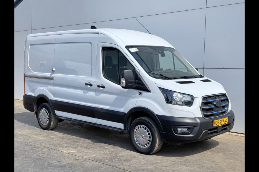 Ford E-Transit 68kWh 184PK L2H2 317km WLTP 95,7% (SOH) BEV Snelladen Cruise Control Climate Control Carplay Laadkabel Parkeersensoren