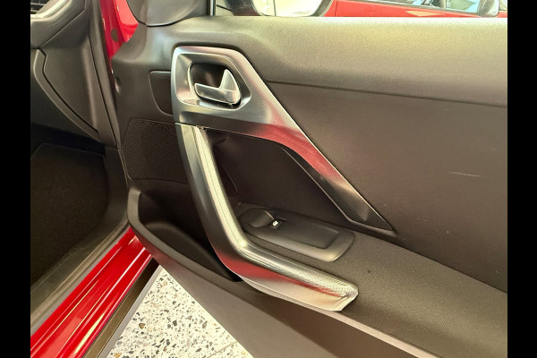 Peugeot 2008 1.2 PureTech Allure Automaat