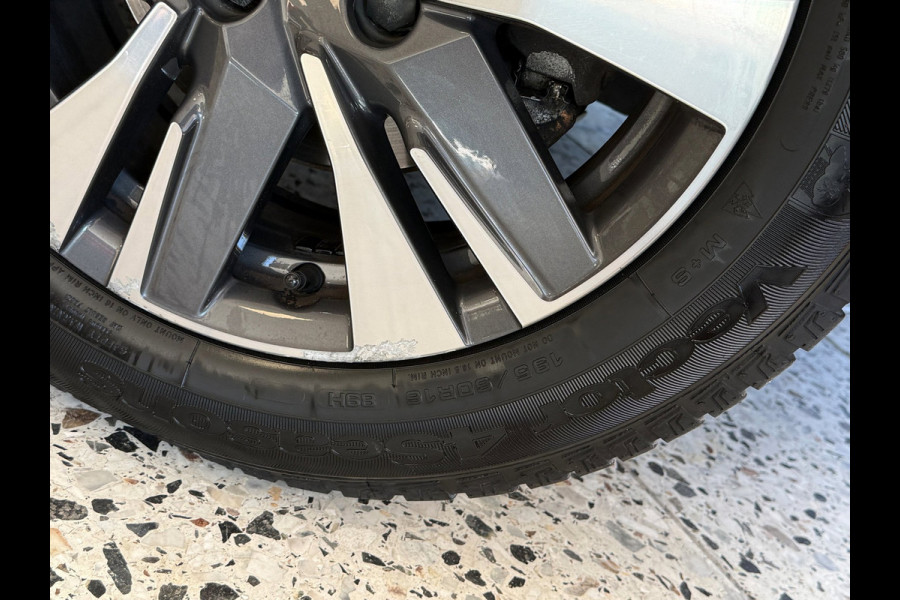 Peugeot 2008 1.2 PureTech Allure Automaat