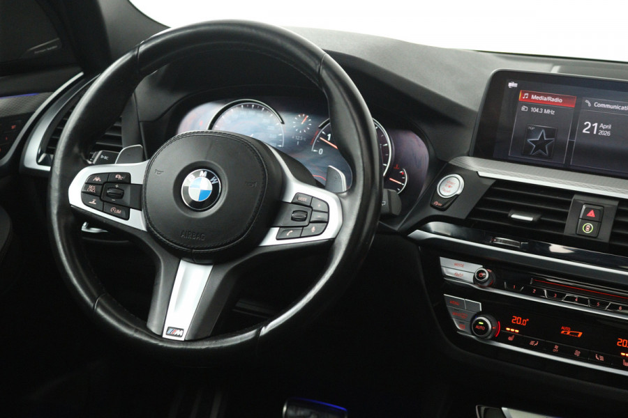 BMW X3 XDrive30i High Executive (PANORAMADAK, TREKHAAK, STOELVERWARMING, CAMERA, ELEKTR STOELEN, DEALER ONDERHOUDEN)