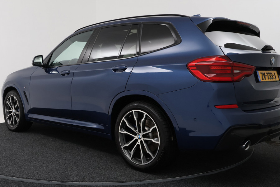 BMW X3 XDrive30i High Executive (PANORAMADAK, TREKHAAK, STOELVERWARMING, CAMERA, ELEKTR STOELEN, DEALER ONDERHOUDEN)