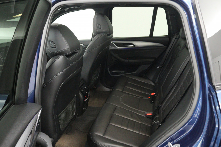 BMW X3 XDrive30i High Executive (PANORAMADAK, TREKHAAK, STOELVERWARMING, CAMERA, ELEKTR STOELEN, DEALER ONDERHOUDEN)