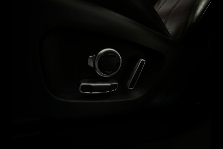 Land Rover Range Rover Evoque 1.5 P300e AWD R-Dynamic HSE