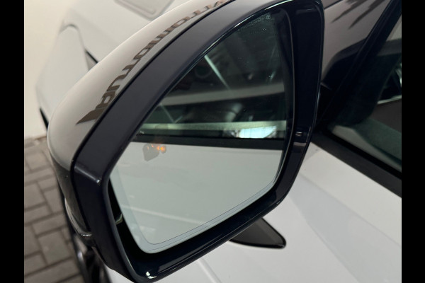 Land Rover Range Rover Evoque 1.5 P300e AWD R-Dynamic HSE