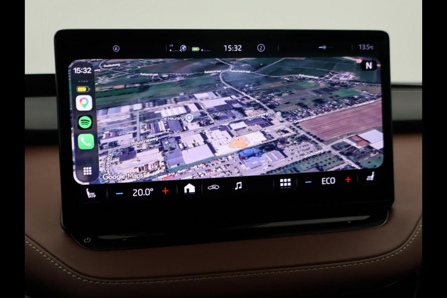 Škoda ENYAQ iV 60 + LEDER | PANORAMA | ELEK. TREKHAAK | | HEAD-UP | CARPLAY | SFEERVERLICHTING