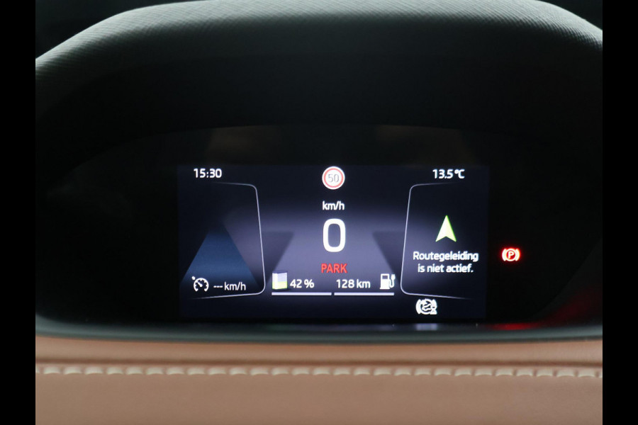 Škoda ENYAQ iV 60 + LEDER | PANORAMA | ELEK. TREKHAAK | | HEAD-UP | CARPLAY | SFEERVERLICHTING