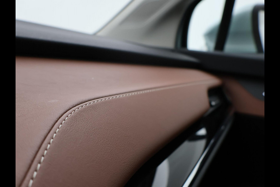 Škoda ENYAQ iV 60 + LEDER | PANORAMA | ELEK. TREKHAAK | | HEAD-UP | CARPLAY | SFEERVERLICHTING