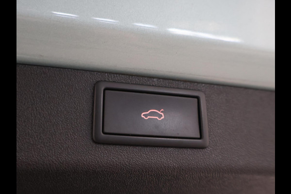 Škoda ENYAQ iV 60 + LEDER | PANORAMA | ELEK. TREKHAAK | | HEAD-UP | CARPLAY | SFEERVERLICHTING