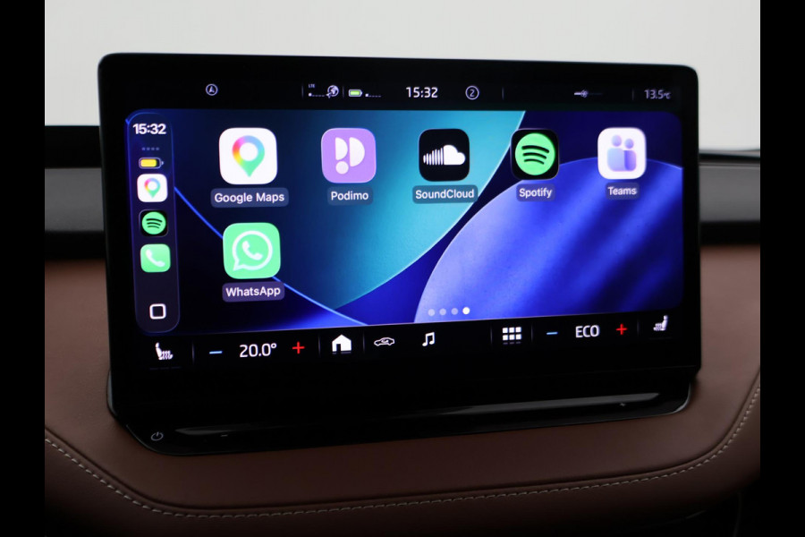 Škoda ENYAQ iV 60 + LEDER | PANORAMA | ELEK. TREKHAAK | | HEAD-UP | CARPLAY | SFEERVERLICHTING