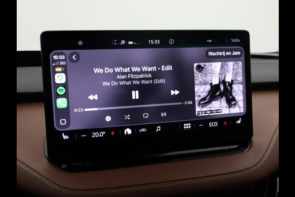 Škoda ENYAQ iV 60 + LEDER | PANORAMA | ELEK. TREKHAAK | | HEAD-UP | CARPLAY | SFEERVERLICHTING