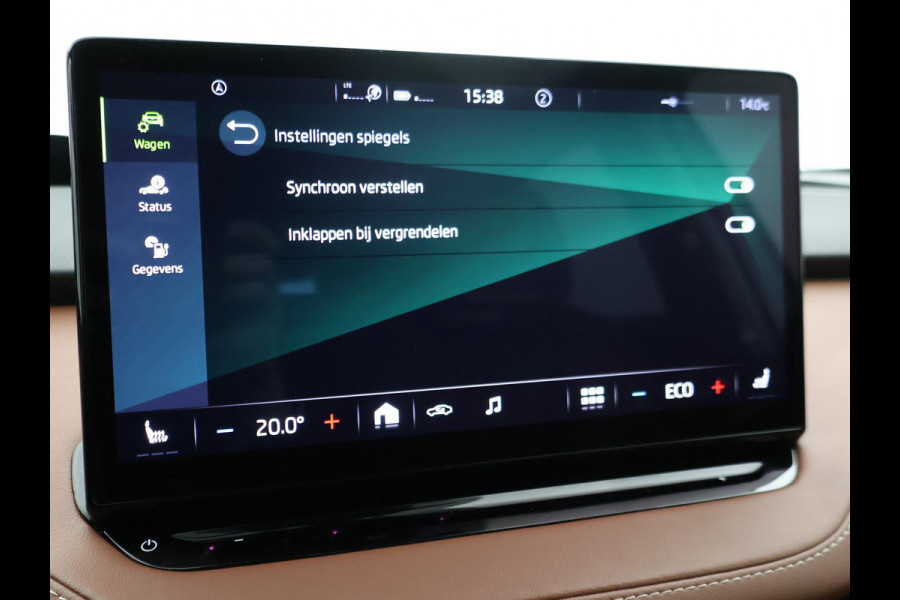 Škoda ENYAQ iV 60 + LEDER | PANORAMA | ELEK. TREKHAAK | | HEAD-UP | CARPLAY | SFEERVERLICHTING