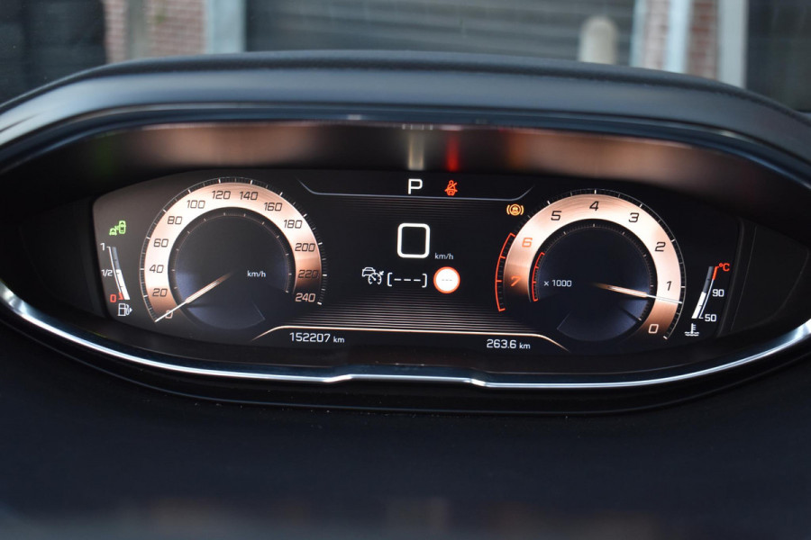 Peugeot 5008 1.6 e-THP GT-Line Pano Lane Camera 7P