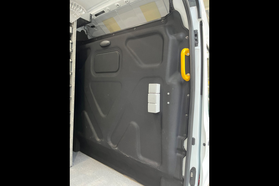 Ford E-Transit SERVICEWAGEN ELEKTRISCH 350 L2H3 Trend 68 kWh BOTT INRICHTING, V230 OMVORMER, LUXE UITVOERING, RIJKLAARPRIJS!