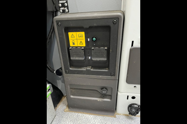 Ford E-Transit SERVICEWAGEN ELEKTRISCH 350 L2H3 Trend 68 kWh BOTT INRICHTING, V230 OMVORMER, LUXE UITVOERING, RIJKLAARPRIJS!