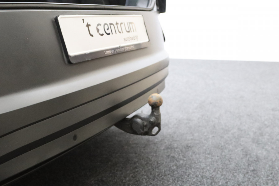 Volkswagen ID.4 Pro 77 kWh, Leder-Alcantara, Trekhaak, Carplay, Camera