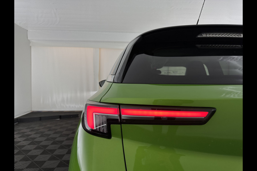 Opel Mokka-e Ultimate 50-kWh [ 3-Fase ] {SOH-84%} (INCL-BTW) *FULL-LED | LEATHER-MICROFIBRE | ADAPTIVE-CRUISE | HEATED-SPORTSEATS | DAB+ | KEYLESS | DIGI-COCKPIT | CARPLAY | AMBIENT-LIGHT | CAMERA | CCS-FASTLOADER | LANE-ASSIST | 18"ALU*