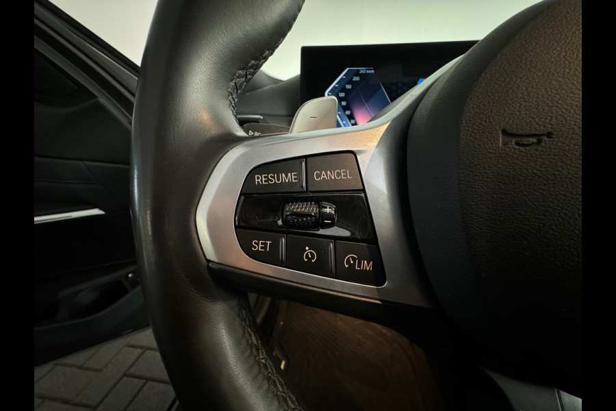 BMW 3 Serie Touring 320e M Sport Pano|Trekhaak|Sfeer|InclBTW