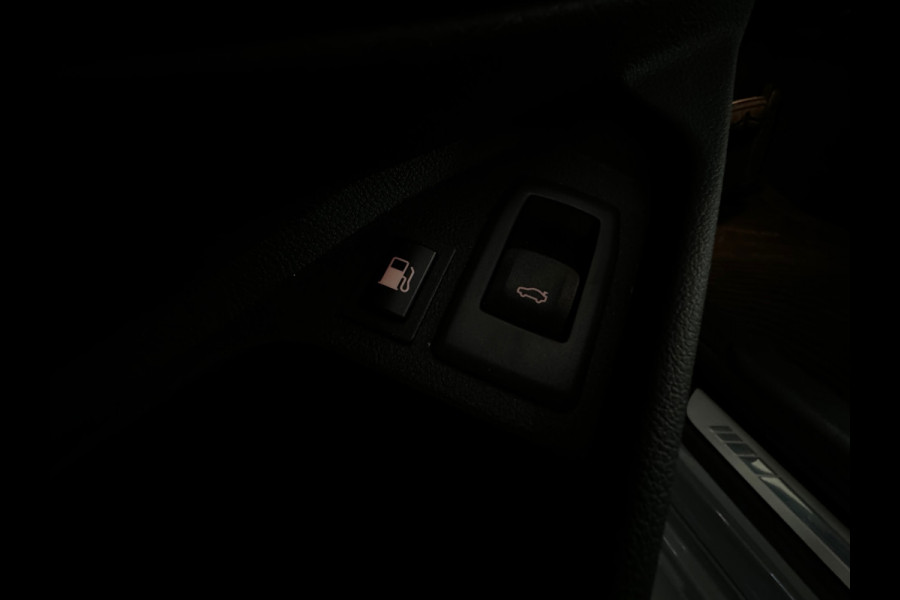BMW 3 Serie Touring 320e M Sport Pano|Trekhaak|Sfeer|InclBTW