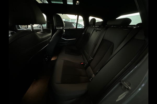 BMW 3 Serie Touring 320e M Sport Pano|Trekhaak|Sfeer|InclBTW