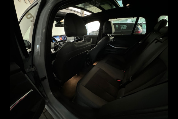 BMW 3 Serie Touring 320e M Sport Pano|Trekhaak|Sfeer|InclBTW
