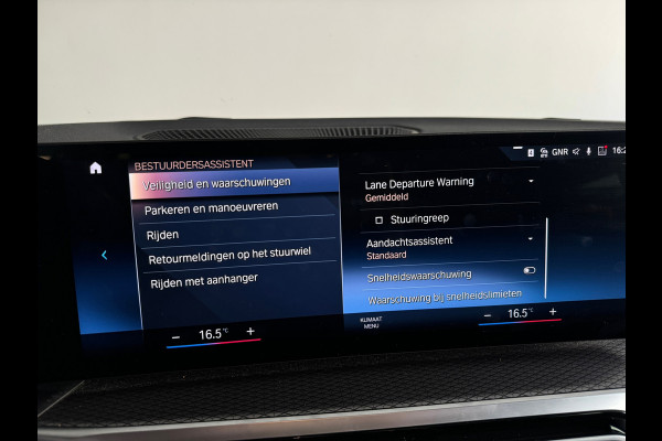 BMW 3 Serie Touring 320e M Sport Pano|Trekhaak|Sfeer|InclBTW