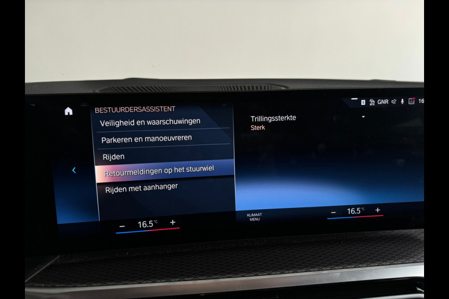 BMW 3 Serie Touring 320e M Sport Pano|Trekhaak|Sfeer|InclBTW
