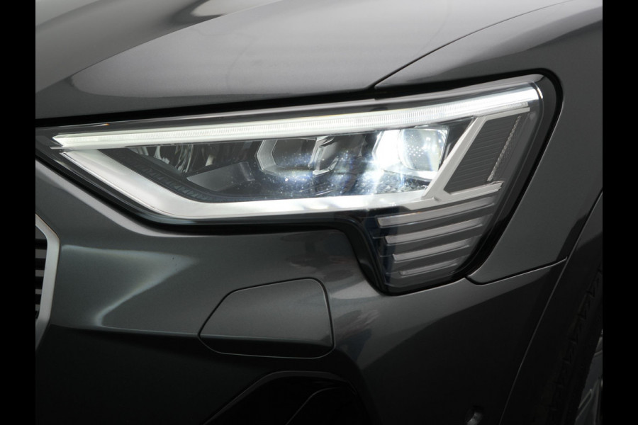 Audi e-tron 50 Quattro 2x S Line 313pk Dealer O.H INCL BTW | Luchtvering | Panodak | Head Up | Adaptive Cruise | Sfeerverlichting | Lederen Sportstoelen Verwarmd | Keyless | Navigatie | 20"L.M | DAB | Virtual |