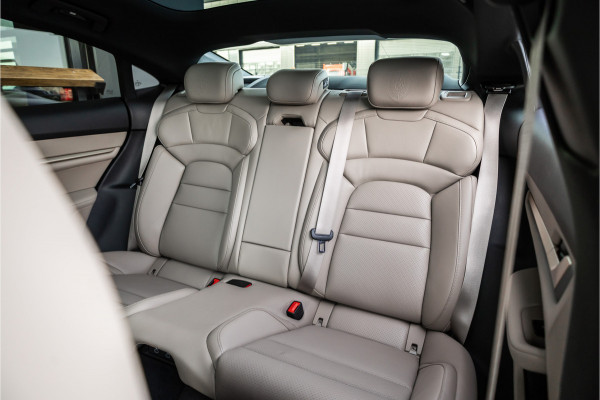 Porsche Taycan 79 kWh - Sport Chrono + | Panorama | Bose | 360 Camera