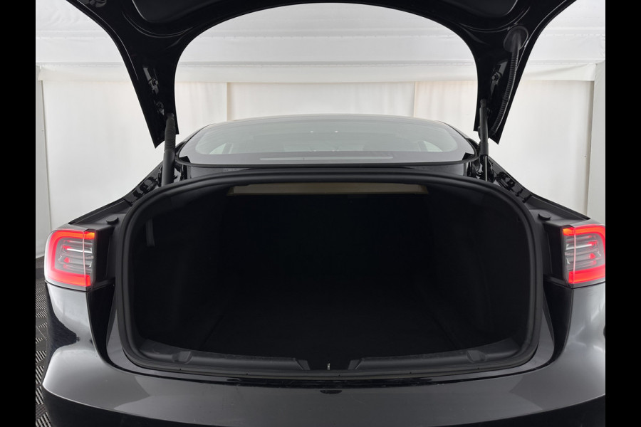 Tesla Model 3 Standard RWD Plus 60 kWh [ 3-Fase ] {SOH-91%} (INCL-BTW) Aut. *PANO | AUTOPILOT | LEATHER | KEYLESS | FULL-LED | MEMORY-PACK | TOPVIEW | DAB | CARPLAY | DIGI-COCKPIT | LANE-ASSIST | COMFORTSEATS | 19"ALU*
