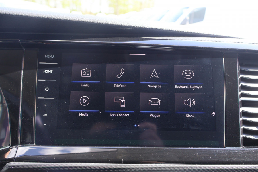 Volkswagen Transporter 2.0 TDI 150pk Bulli Black Edition Leer Led