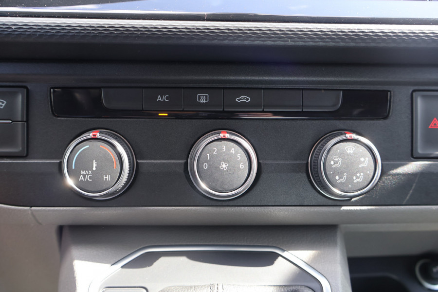 Volkswagen Transporter 2.0 TDI 150pk Bulli Black Edition Leer Led
