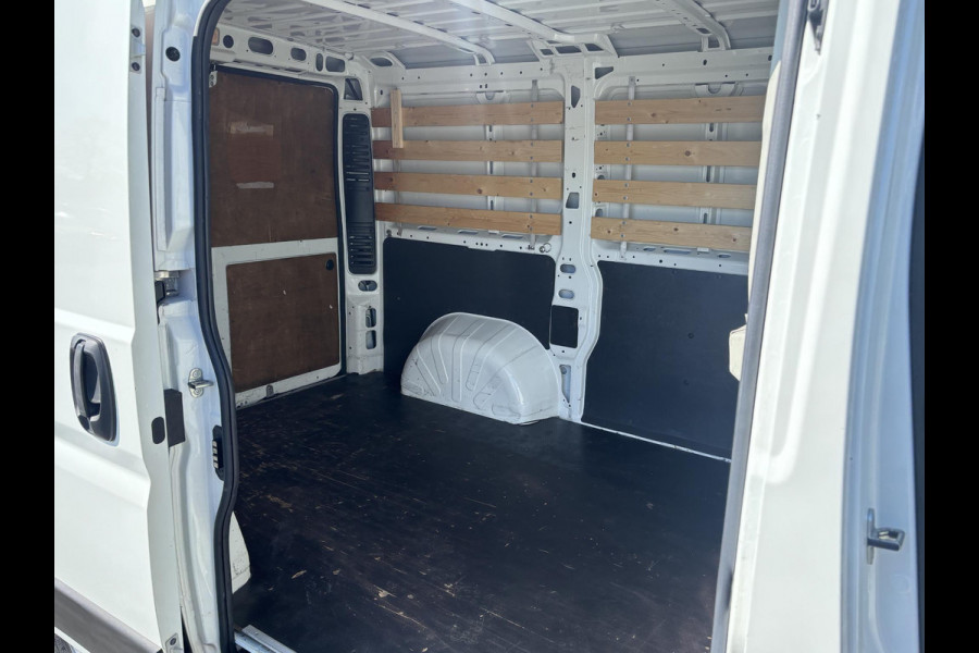 Peugeot Boxer 330 2.2 HDi 120 L1H1*AIRCO*CAMERA*CRUISE*PDC*HAAK*