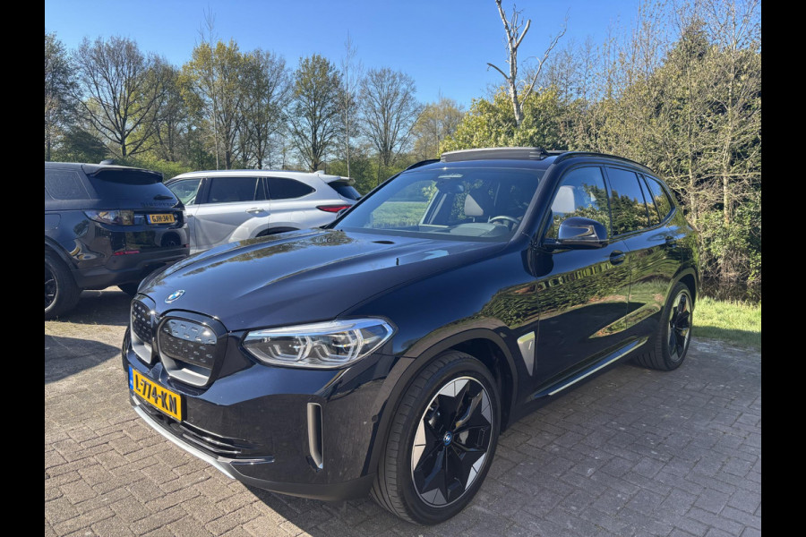BMW iX3 High Executive 80 kWh | Panoramdak | Leder | Head up Display | Harman Kardon | Geheugenstoelen | Adaptive cruise control